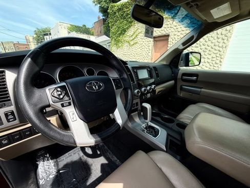 Used 2016 Toyota Sequoia Limited w/ Safety & Convenience Package AWD/4WD image 16