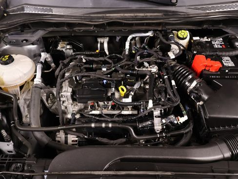 Used 2021 Ford Escape SE image 18