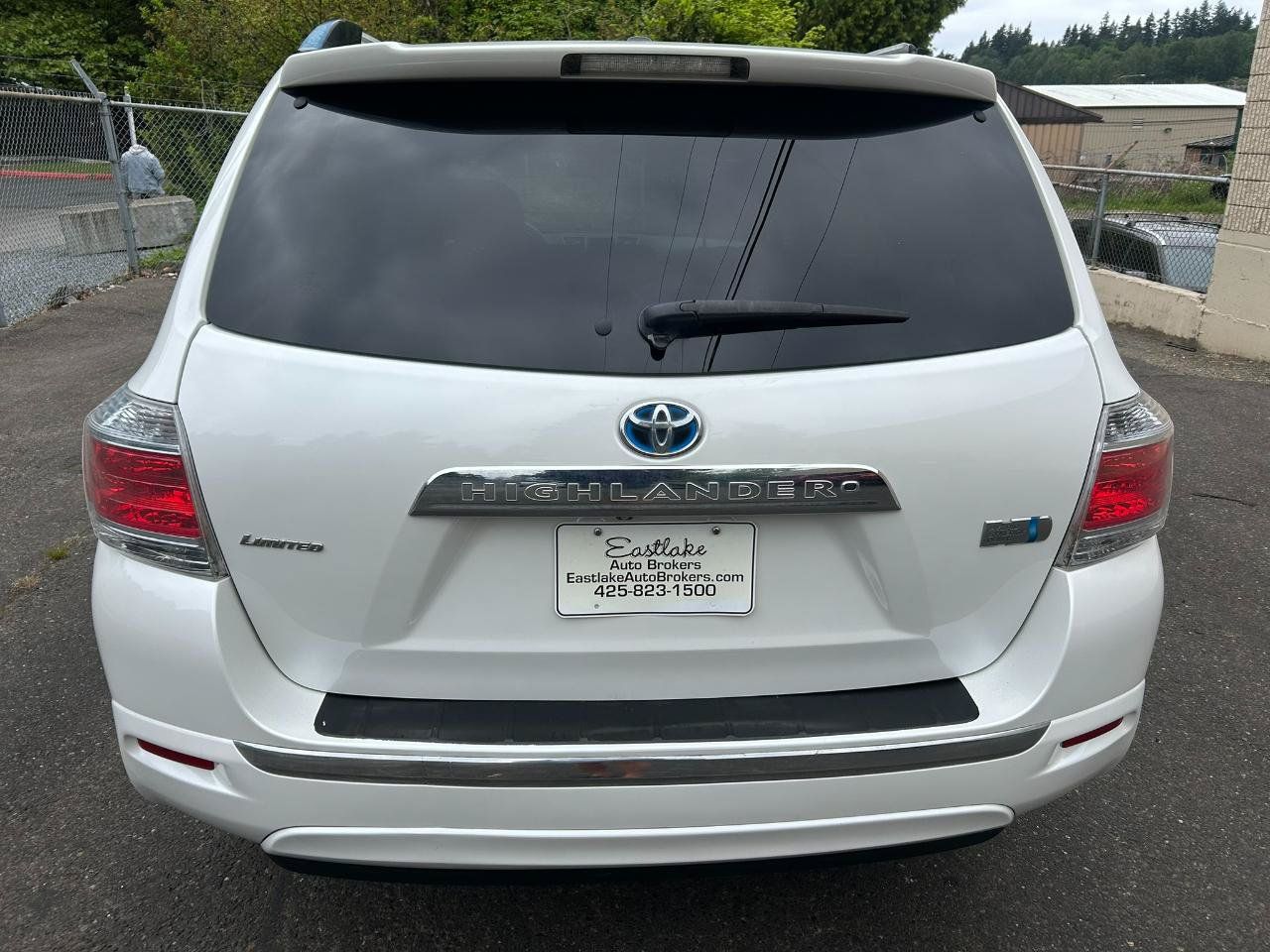 Used 2012 Toyota Highlander Limited AWD/4WD image 6