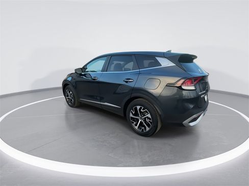 Used 2023 Kia Sportage EX image 6