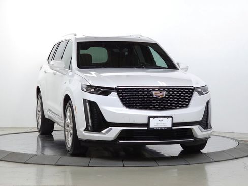 Certified 2023 Cadillac XT6 Premium Luxury w/ Technology Package AWD/4WD image 10
