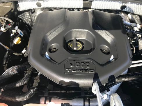 Used 2023 Jeep Grand Cherokee Sport Utility 4D image 64