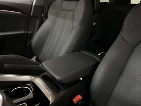 Used 2025 Audi Q5 Premium Plus w/ Premium Plus AWD/4WD image 89