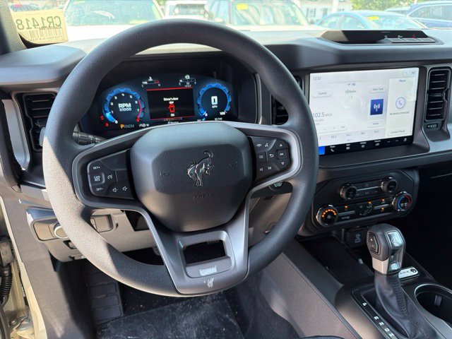 New 2025 Ford Bronco 4-Door AWD/4WD image 13