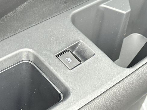 New 2026 Nissan Pathfinder SL image 31