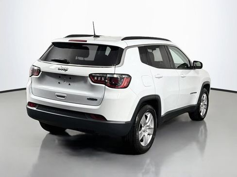 Used 2022 Jeep Compass Latitude FWD image 7
