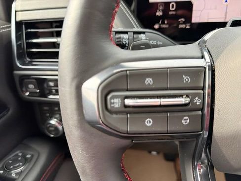 Used 2026 GMC Yukon AT4 Ultimate w/ LPO, Floor Liner Package AWD/4WD image 31