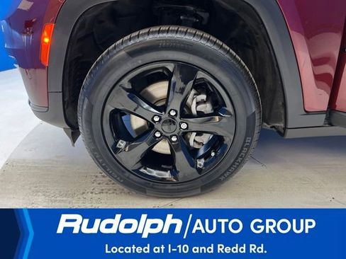 Used 2023 Jeep Grand Cherokee L Limited w/ Black Appearance Package image 26