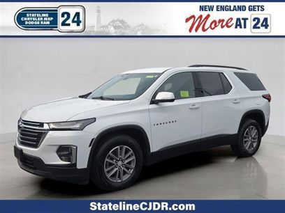 Used 2023 Chevrolet Traverse LT w/ Rear Camera Mirror Package