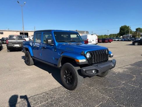 Used 2021 Jeep Gladiator Sport AWD/4WD image 2