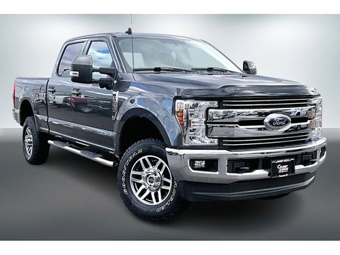Used 2019 Ford F350 Lariat w/ Lariat Value Package image 3