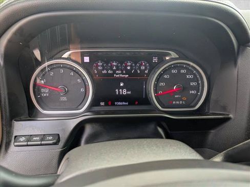 Used 2019 Chevrolet Silverado 1500 High Country w/ Technology Package AWD/4WD image 10