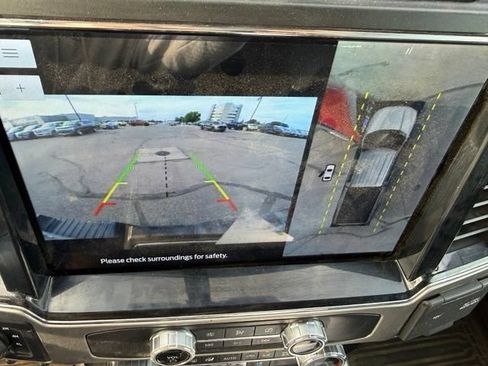 Used 2022 Ford F350 Platinum AWD/4WD image 3