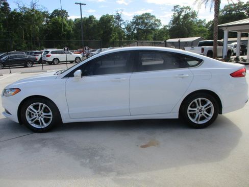 Used 2018 Ford Fusion SE image 10