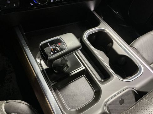 Used 2025 Chevrolet Silverado 1500 High Country AWD/4WD image 23