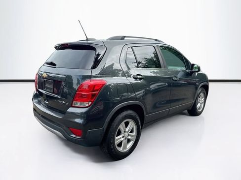 Used 2018 Chevrolet Trax LT w/ LT Convenience Package FWD image 7