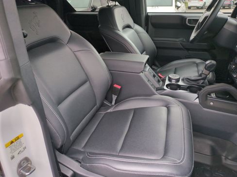 Used 2025 Ford Bronco Badlands AWD/4WD image 35