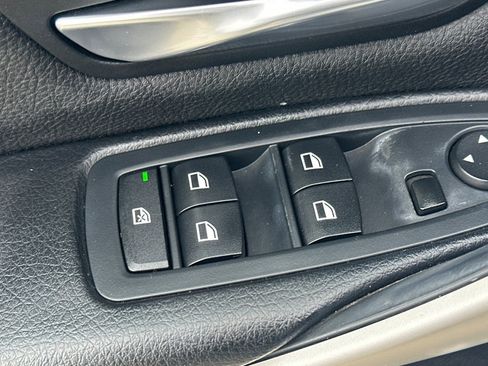 Used 2015 BMW 320i xDrive Sedan image 13