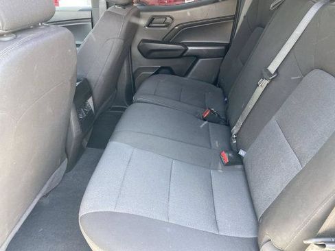 Used 2025 Chevrolet Colorado W/T RWD image 21