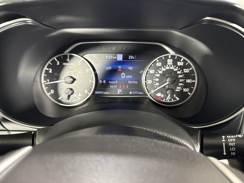 Used 2023 Nissan Maxima SL FWD image 32