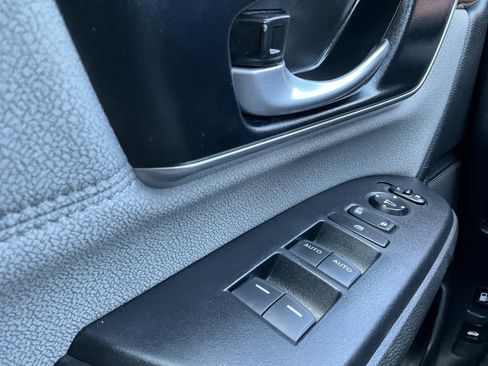Used 2021 Honda CR-V EX image 19