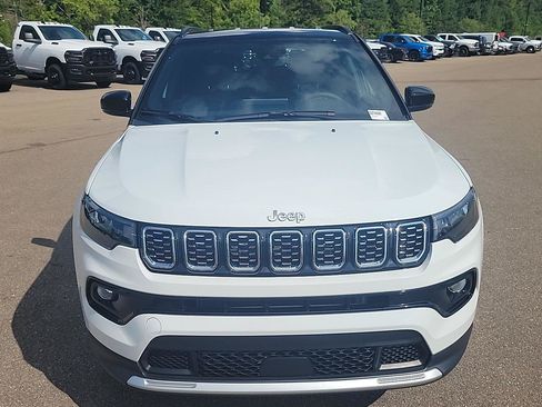 Certified 2025 Jeep Compass Limited AWD/4WD image 2