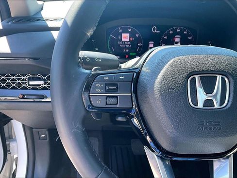 Used 2023 Honda Accord Touring image 18