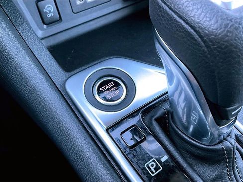 Used 2024 Nissan Sentra SV image 28