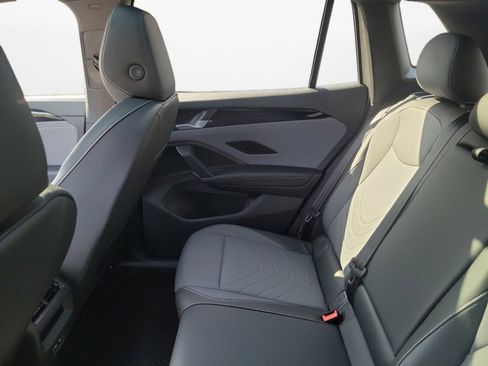 New 2026 Volkswagen Tiguan SE R-Line AWD/4WD image 13