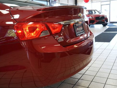 Used 2015 Chevrolet Impala LT FWD image 12