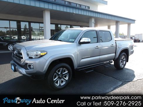 Used 2017 Toyota Tacoma Limited image 1