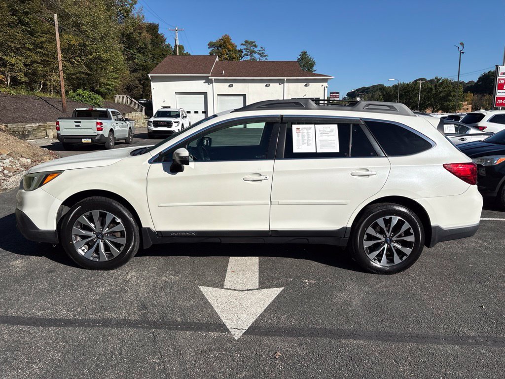 Used 2016 Subaru Outback 2.5i Limited AWD/4WD image 2