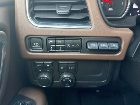 Used 2021 Chevrolet Tahoe High Country AWD/4WD image 39