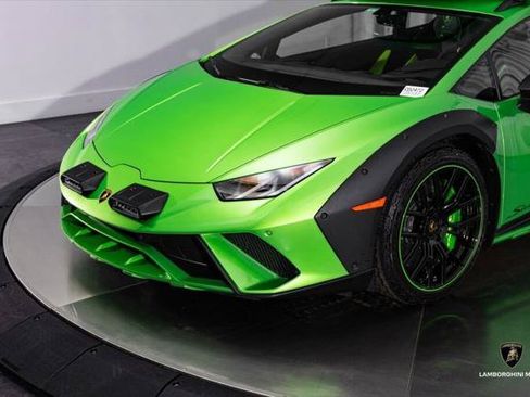 Used 2024 Lamborghini Huracan Sterrato AWD/4WD image 12