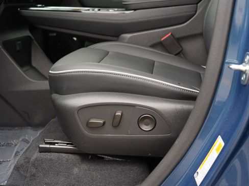 Used 2025 Buick Enclave Preferred image 15