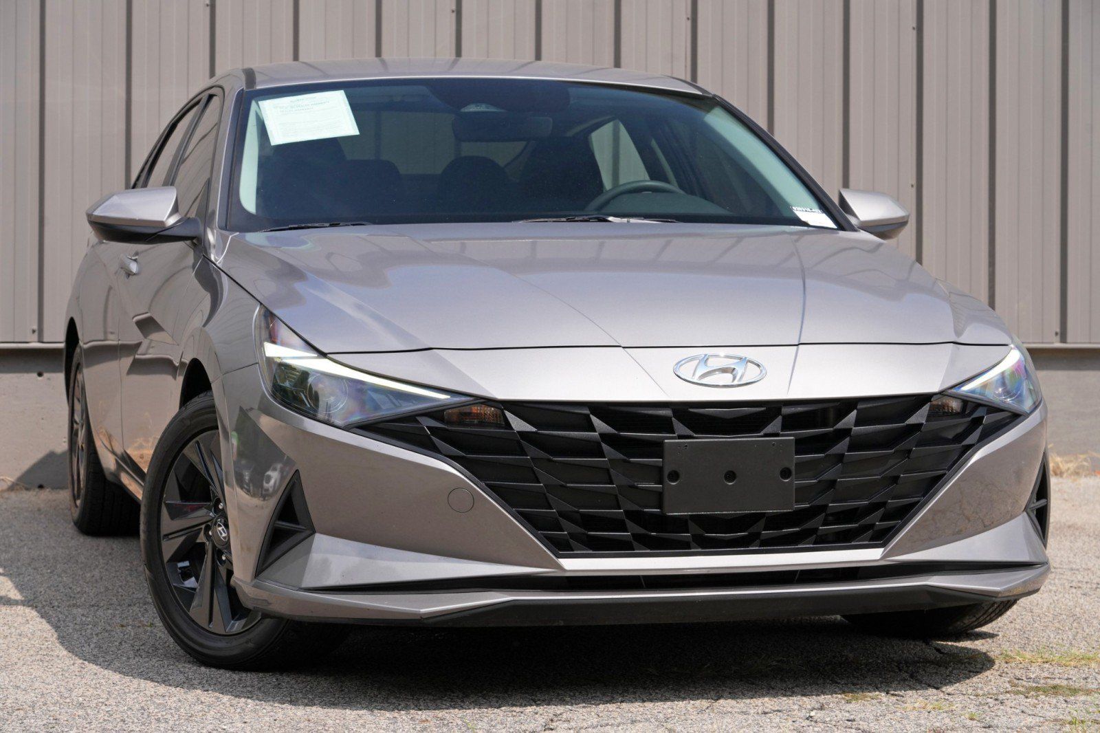 Used 2022 Hyundai Elantra Blue FWD image 2