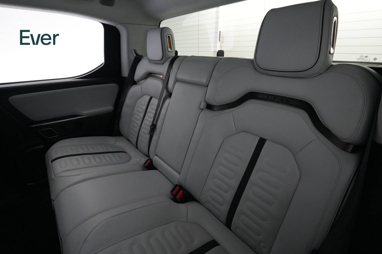 Used 2022 Rivian R1T Adventure AWD/4WD image 24