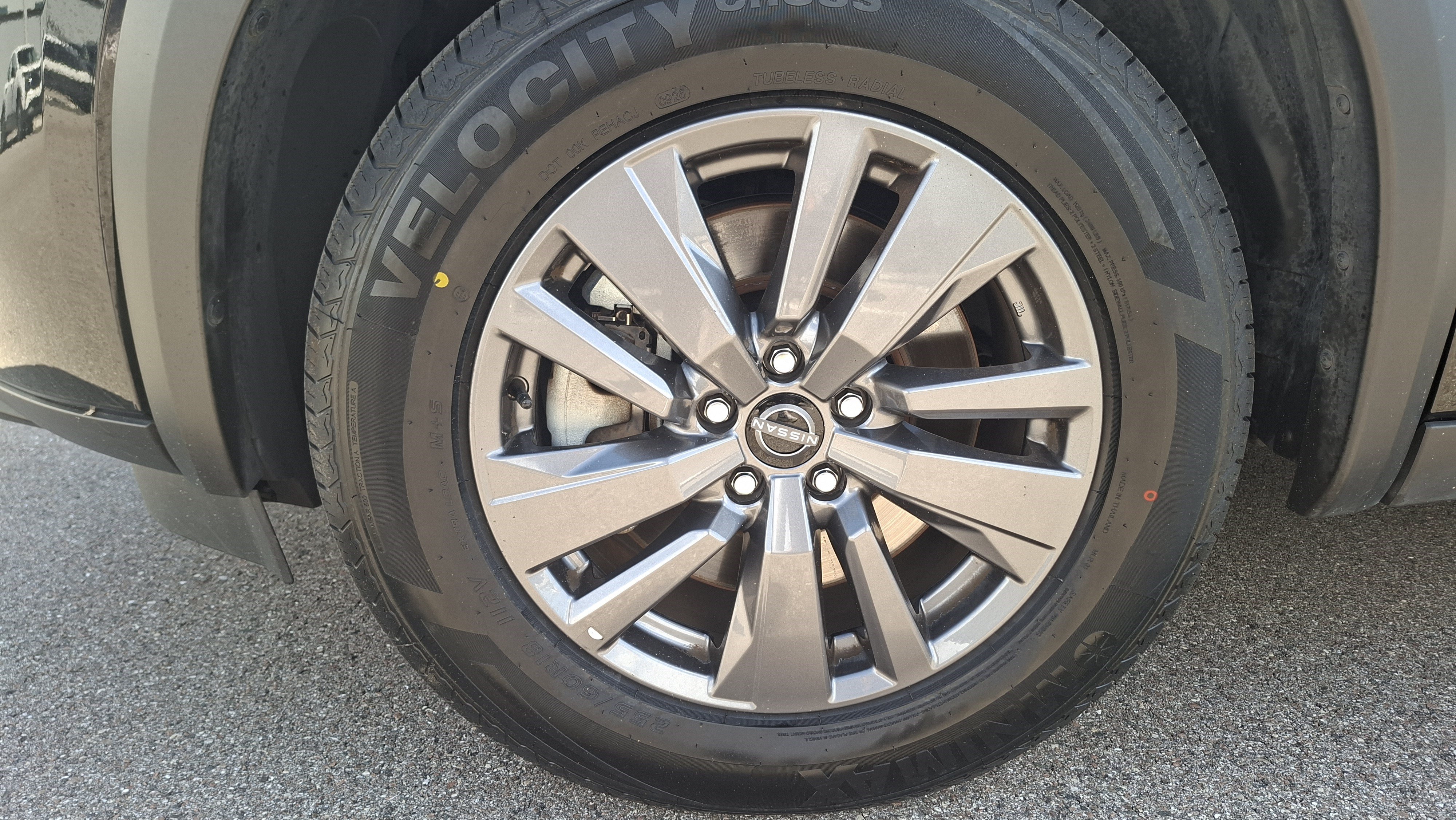 Certified 2025 Nissan Pathfinder SV FWD image 26