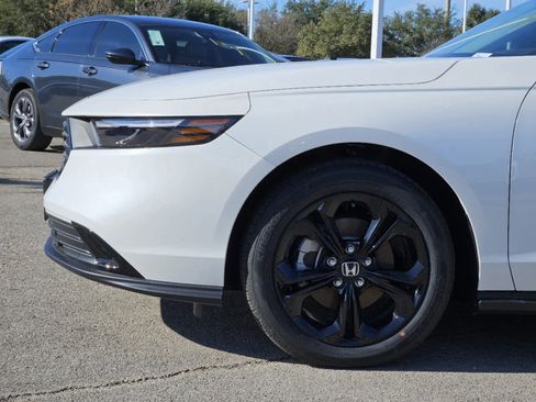 New 2025 Honda Accord SE image 8