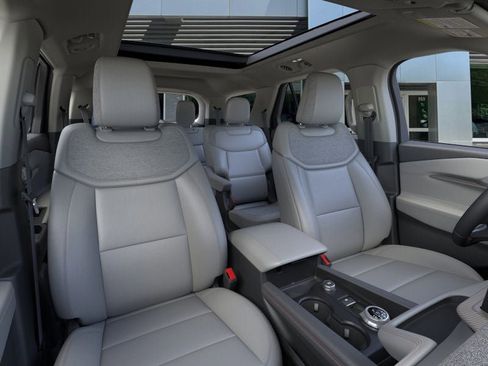 New 2026 Ford Explorer Active w/ Active Comfort Package image 10