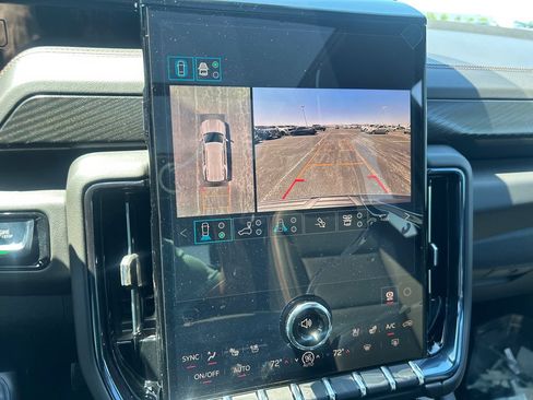 New 2026 GMC Yukon Denali Ultimate AWD/4WD image 25