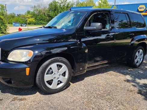 Used 2010 Chevrolet HHR LS FWD image 12