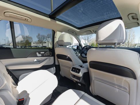 New 2026 Mercedes-Benz GLS 450 4MATIC image 31