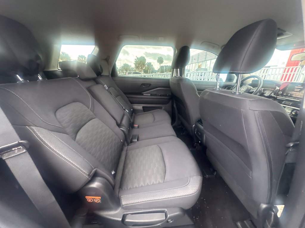 Used 2024 Nissan Pathfinder SV FWD image 8