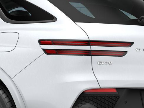 New 2025 Genesis GV70 3.5T Sport image 33