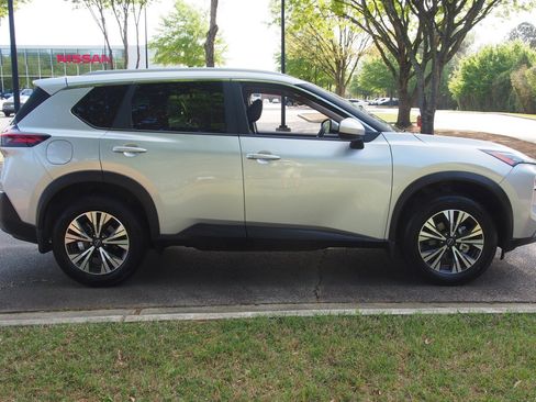 Used 2023 Nissan Rogue SV w/ SV Premium B Package image 8