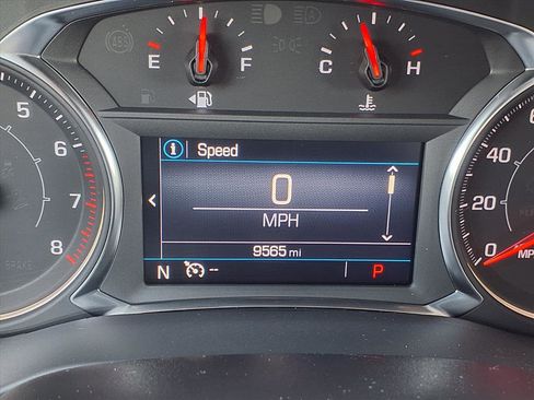 Used 2023 GMC Acadia SLE w/ Driver Convenience Package image 17