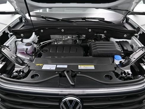 New 2026 Volkswagen Atlas Cross Sport SE image 15