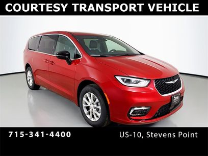 New 2025 Chrysler Pacifica Select
