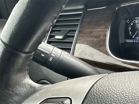Used 2016 Ford Taurus Limited image 24